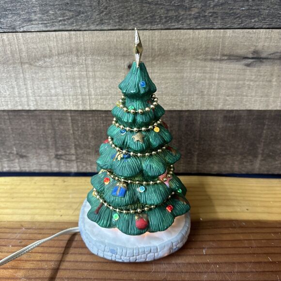 Dickensville Collectibles Noma Porcelain Lighted Tree In Box - Picture 3 of 8